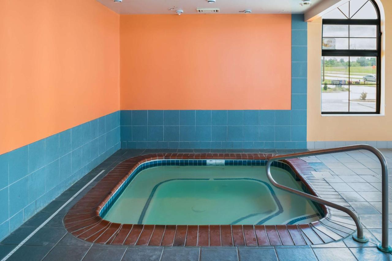 Motel 6-Richmond, In Ngoại thất bức ảnh